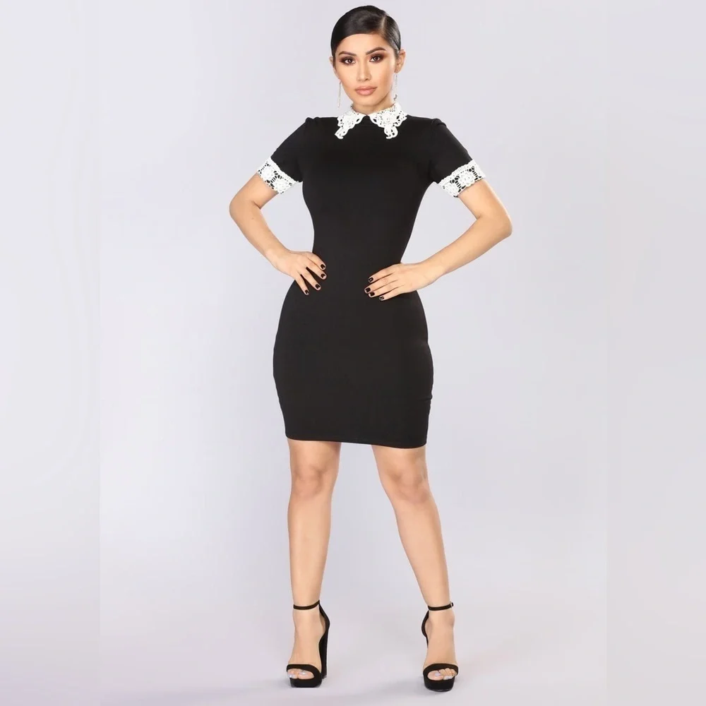 Wednesday Collar Body Sculpting Dress - Black/Ivory NWT 109.00 Costume